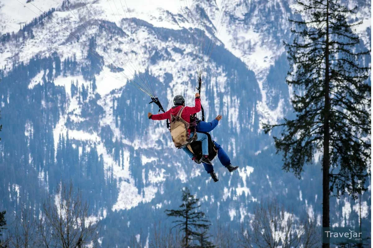 Solang Valley paragliding